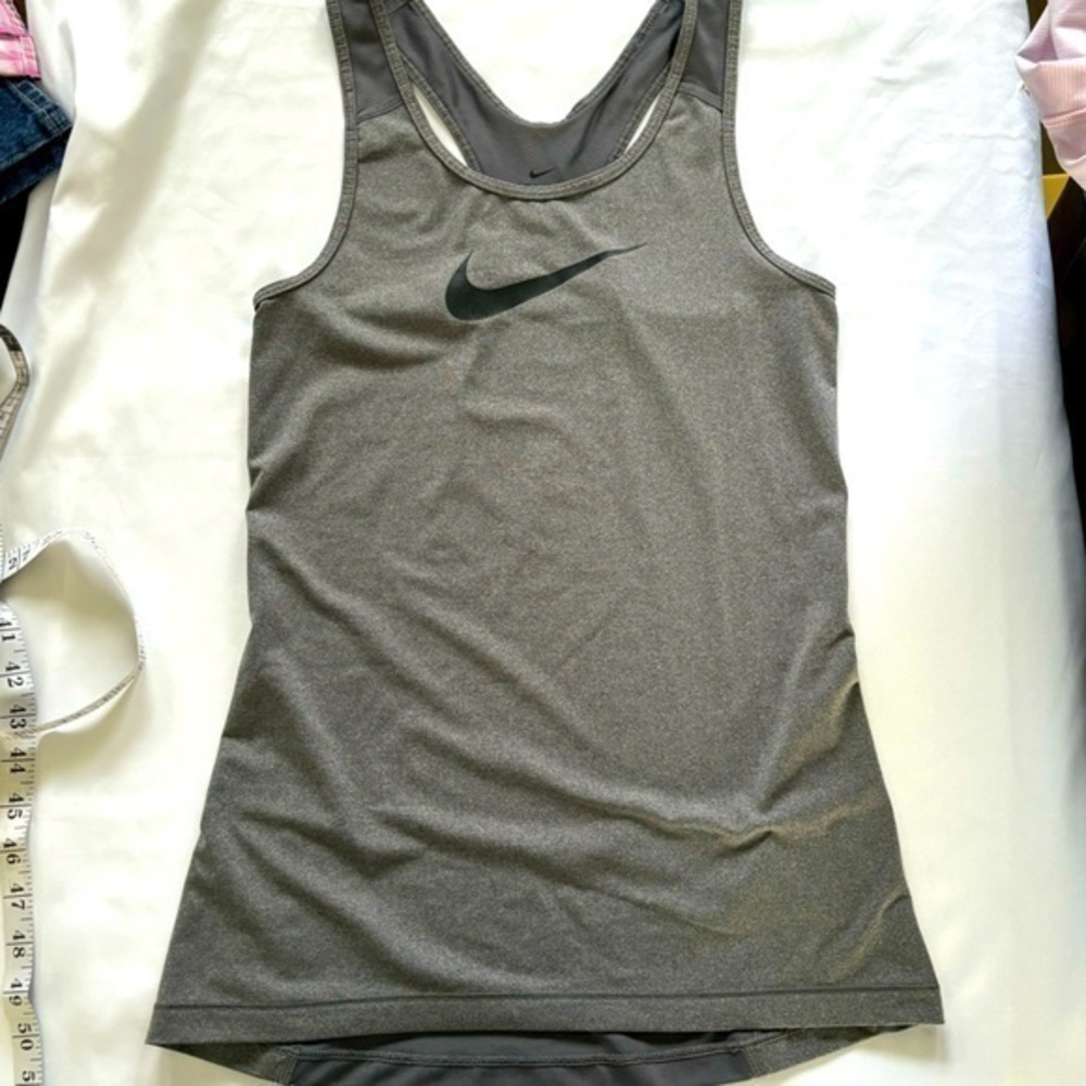 Nike Dri Fit Pro Cool Swoosh Logo Racerback Tank Gray 725489-021 Women’s Small S